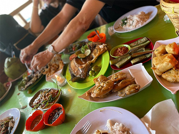 Varieties of Indonesian food