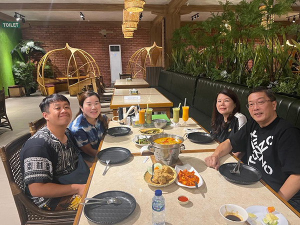 dining in nice restaurants